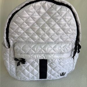 Oliver Thomas 24-7 Tablet White Quilted Backpack w/ Dog Interior